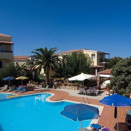 Hotel Lilium Agia Marina Exterior foto